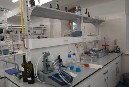 Laboratorij za grožđe, mošt i vino