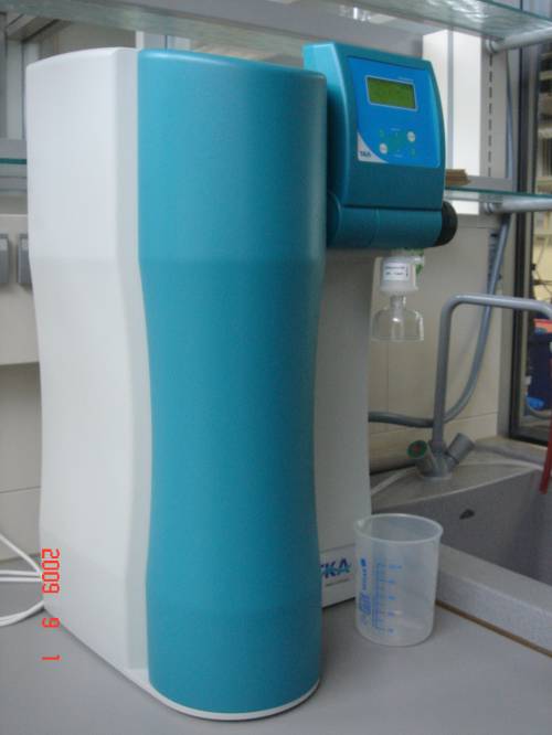 Standardna laboratorijska oprema - sustav za dobivanje ultra čiste vode