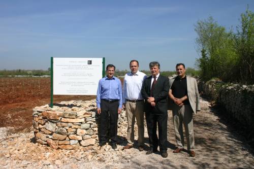 Dekan Romić D., Načelnik grada Vodnjan, Prof.dr.sc. Benčić Đ., i prof.dr.sc. Čoga L.