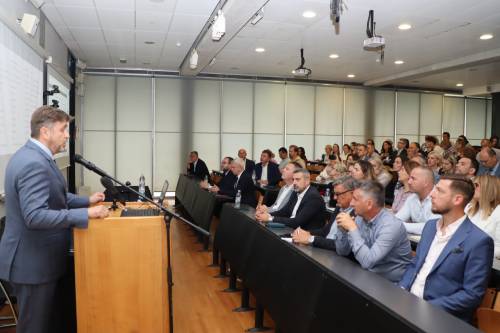 Održana Panel-rasprava: „Kako učinkovitije poticati hrvatsku poljoprivredu?”